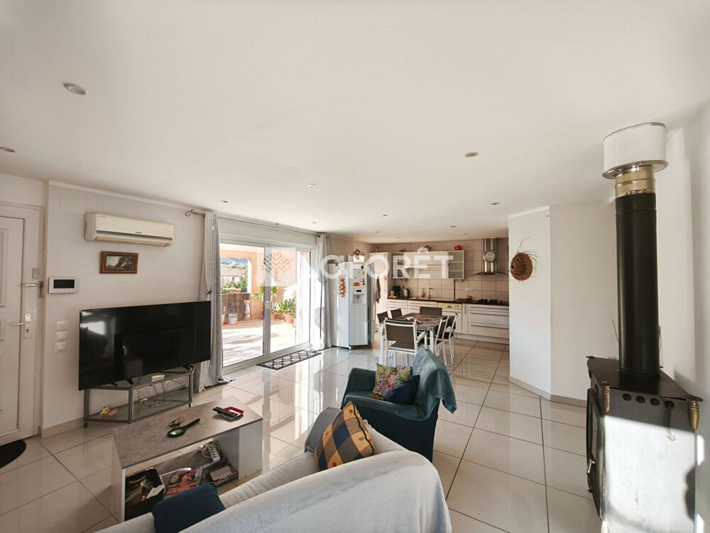 Maureillas-Las-Illas Belle maison avec piscine, appartement indépendant et espace pro