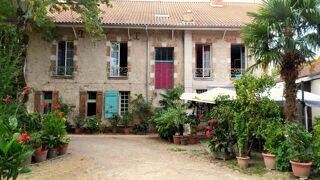  Villa � vendre 15 + pi�ces 518 m�