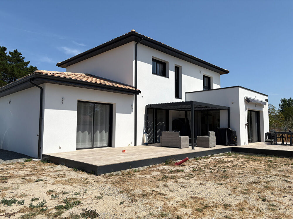 Maison 6 pièces 160 m² · à Notre Dame de Riez · 160 m² · 512 100 €