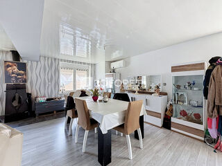  Immeuble à vendre 9 pièces 199 m²