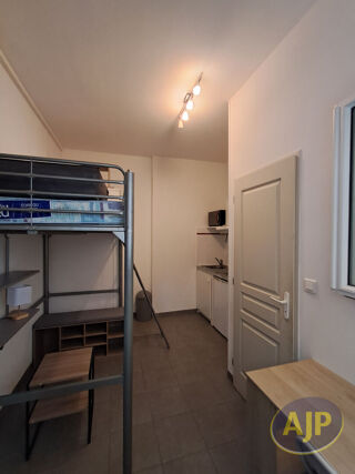  Appartement à louer 1 pièce 11 m²