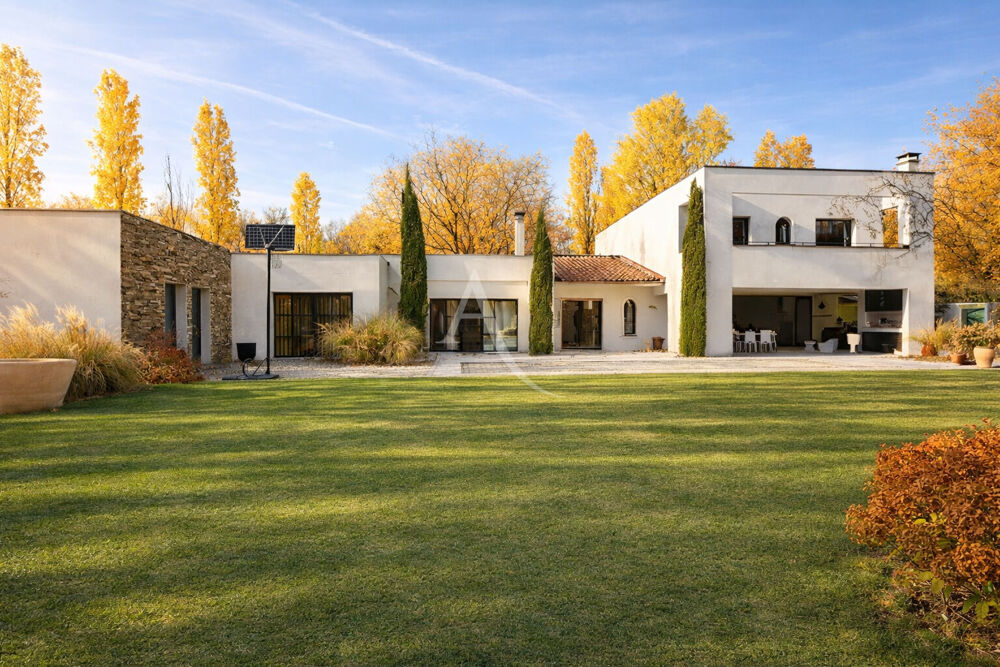 Castelmaurou, propriété d'exception avec piscine aux portes de Toulouse.
