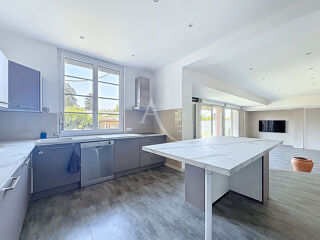  Maison � vendre 8 pi�ces 217 m�