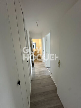  Appartement à louer 3 pièces 66 m²