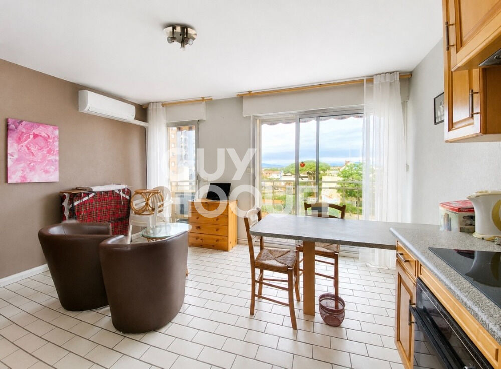 A louer à l'année - Appartement STUDIO - Canet en Roussillon - Stationnement