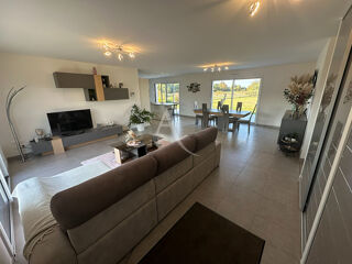  Maison  vendre 6 pices 146 m