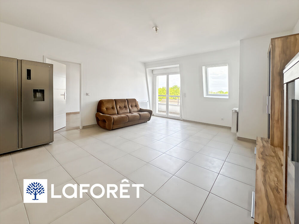 Vente Appartement Appartement 2 pièces à vendre à Sainte Geneviève des Bois - Dernier étage, balcon, construction récente Sainte genevieve des bois