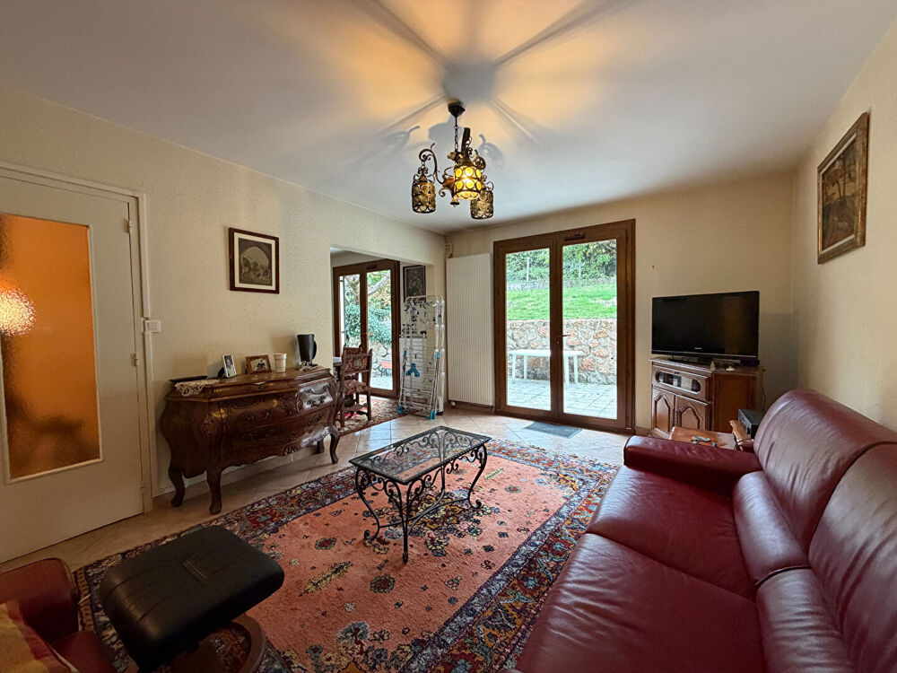 Vente Maison Charmante maison 6 pièces à Cognin, avec jardin, terrasse et garage, proche écoles et commodités ! Cognin