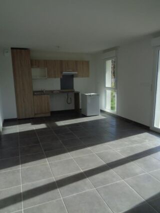  Appartement à louer 3 pièces 65 m²