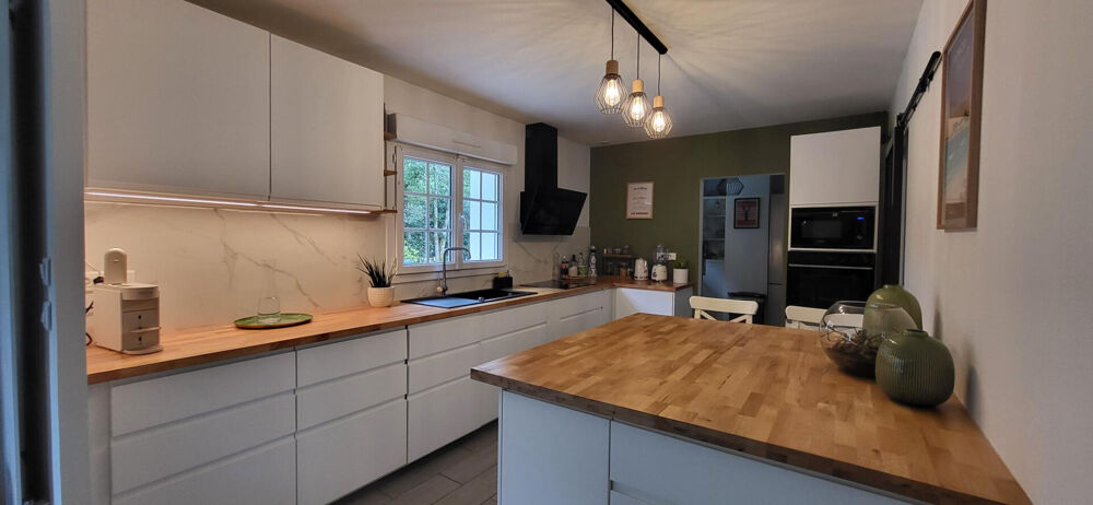 Vente Maison Maison  7 pièce(s) 174 m2 Sautron