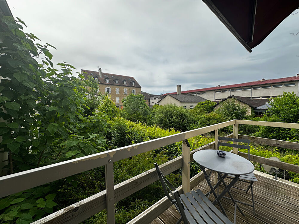 Vente Appartement Appartement Lons-Le-Saunier / 4 pièces / 3 chambres / 144.58 m² Lons le saunier