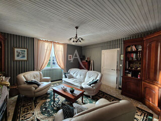  Maison � vendre 9 pi�ces 244 m�