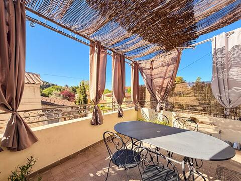   A VENDRE - Maison de village compos�e de 2 appartements T2 avec terrasses ? 13380 Plan-de-Cuques Maison - 4 pi�ce(s) - 76 m�