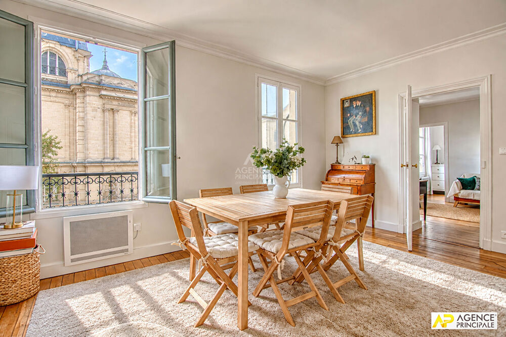 Vente Appartement Versailles Notre-Dame, appartement 6 pièces avec terrasse situé au 2ème et dernier étage d'un immeuble ancien. Versailles