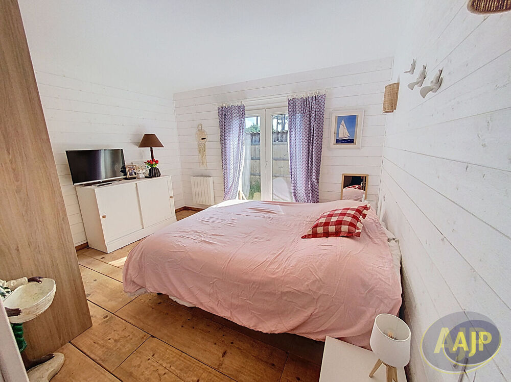 � vendre  Maison Ar�s (33740)