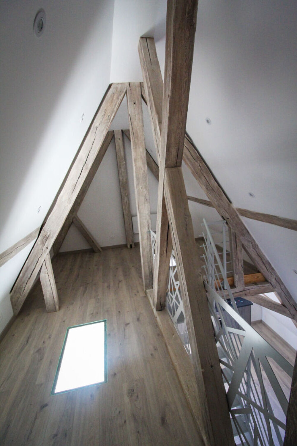 Vente Appartement A VENDRE T2 bis en mezzanine  de 67 m² au sol (47,77m² carrez) hyper centre de Dijon Dijon
