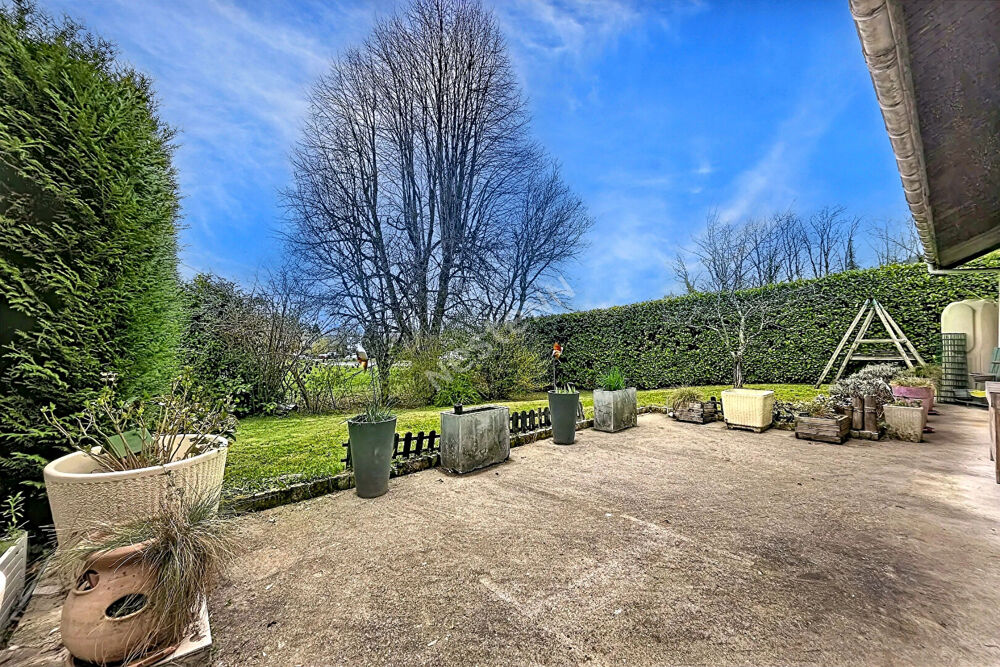 ANNECY-LE-VIEUX _ Maison mitoyenne plain pied, 4 pièces de 91 m², avec jardin et garage, à vendre