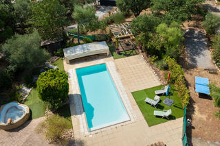  Maison à vendre 15 + pièces 612 m²