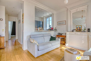 Vente Appartement Versailles Notre-Dame Les Prés - Appartement 4 pièces 118 m² zu sol (80.59 m² carrez) en duplex (2ème et 3ème étage) Versailles