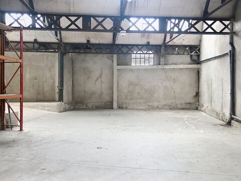 Entrep&ocirc;t avec partie bureau &agrave; louer dans le centre  ville Yssingeaux 1300 43200 Yssingeaux