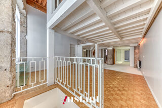  Appartement à louer 5 pièces 154 m²
