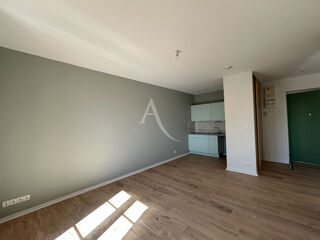  Appartement à louer 2 pièces 37 m²
