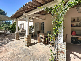  Villa � vendre 8 pi�ces 210 m�