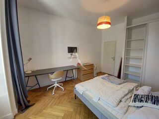  Appartement à louer 7 pièces 14 m²