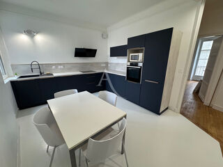  Appartement à louer 3 pièces 94 m²