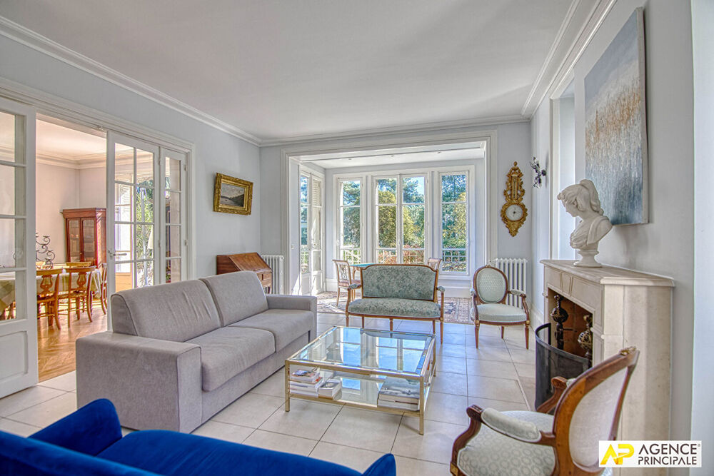 Vente Appartement Versailles Glatigny Appartement 7 pièces duplex 168m² carrez avec terrasse de 25m² , jardin partagé et grande cave partagée Versailles