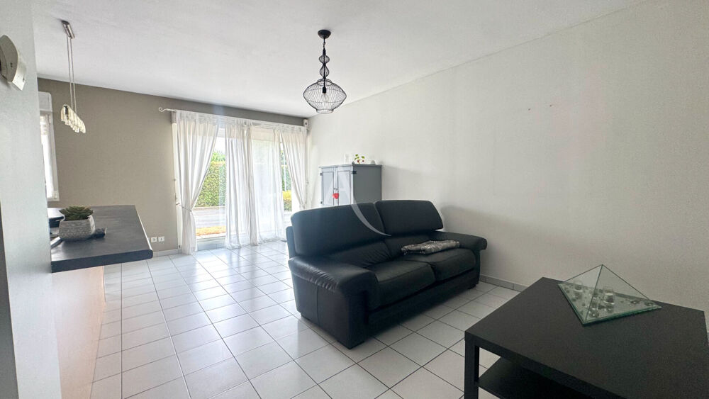 Vente Appartement Appartement T3 en rez-de-chaussée avec terrasse et 2 places de parking Brebières Brebieres
