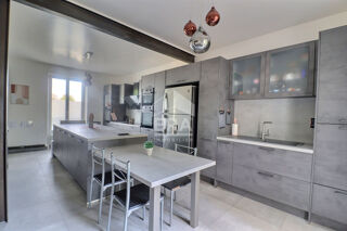  Maison � vendre 8 pi�ces 226 m�