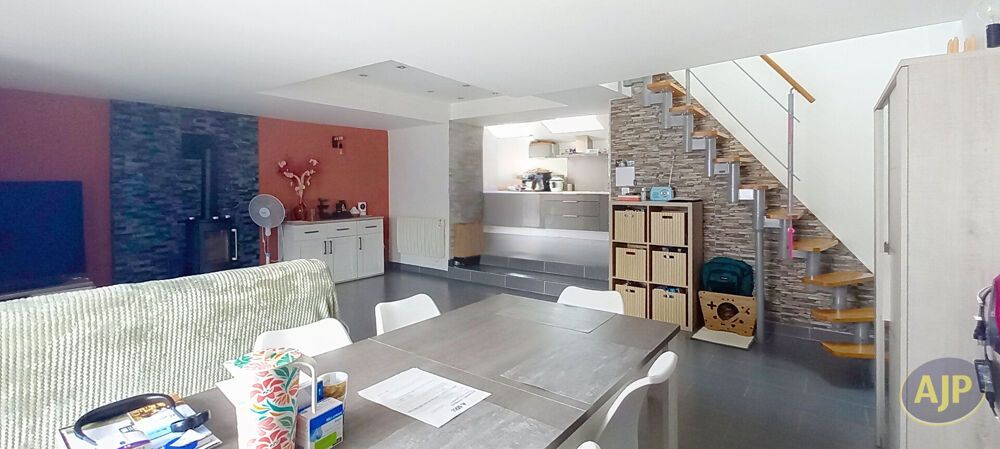 CHATEAUBRIANT : CHARMANTE MAISON de 84 m²