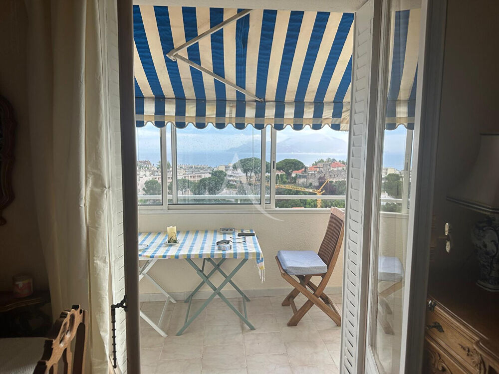 CANNES, dernier étage, vue mer,2 pièces 56 m2 cave parking