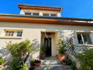  Maison  vendre 6 pices 165 m