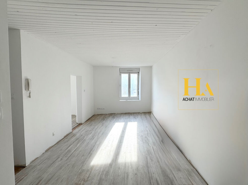 Vente Immeuble Immeuble de rapport Av. St Lazare, 2 T2 Loués + 3 T2 avec travaux, caves, combles, proche toutes commodités Montelimar