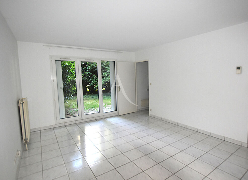Appartement 2 pièces à vendre à Combs-la-Ville - Réf 8979