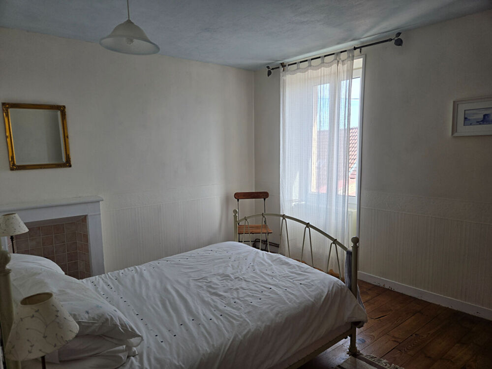 Vente Maison HAUTE-VIENNE : Charmante maison de village mitoyenne avec 3 chambres et combles aménagés, située dans un hameau calme à proximit Saint hilaire la treille