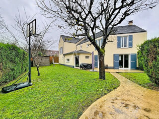  Maison � vendre 6 pi�ces 214 m�