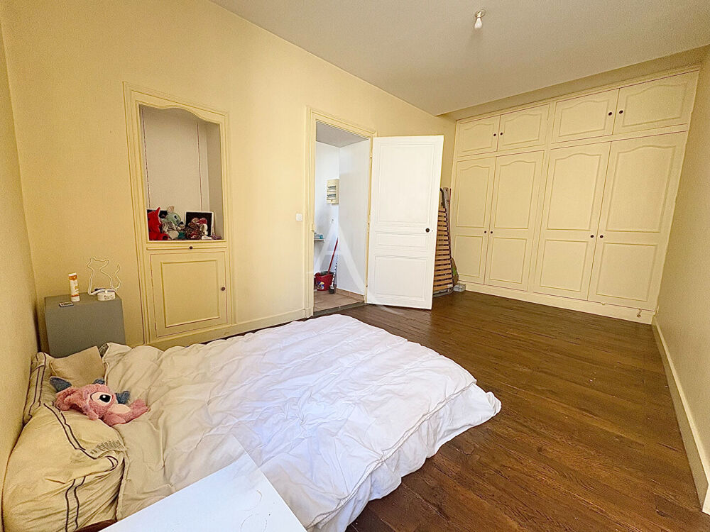 Vente Immeuble Immeuble Montmorillon 7 pièce(s) 195 m2 Montmorillon