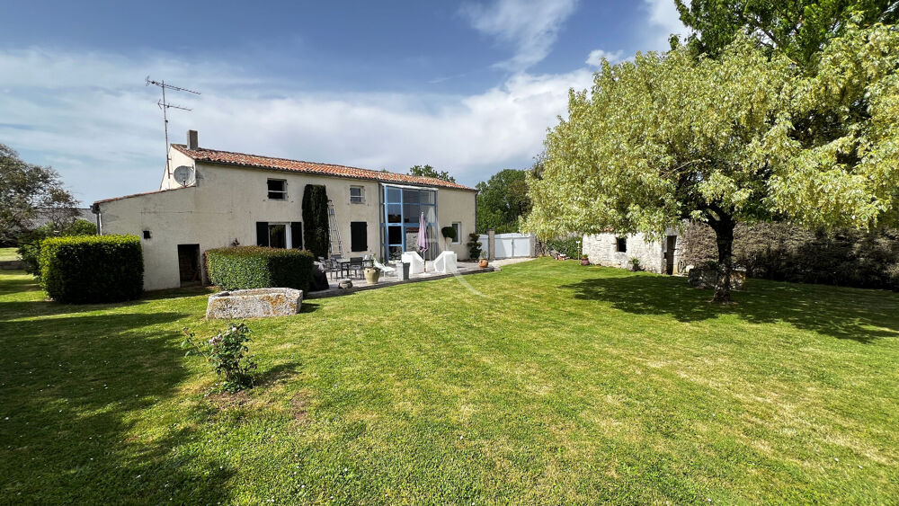Maison190m² 6 pièces Corme Royal 3 000m² terrain