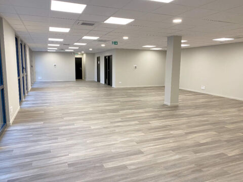 BUREAUX ESPACE ST GERMAIN-135 m2 1850 38200 Vienne