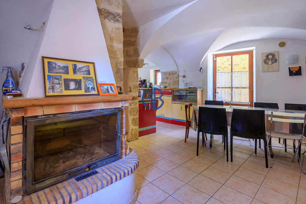 Vente Maison Maison Meublée 257 m2, 5 chambres, 12 pièces, terrasse et cave. Grane