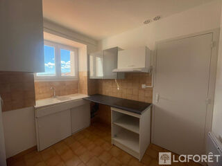  Appartement à louer 3 pièces 52 m²