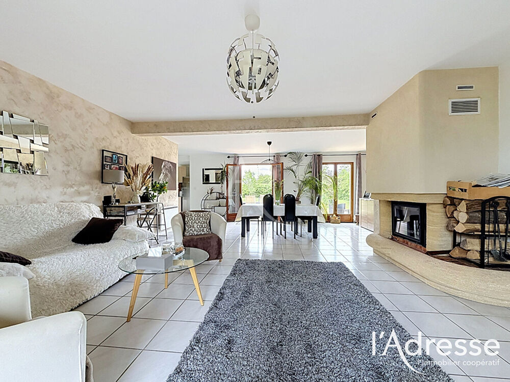 Maison familiale 212 m² à Saint-Avertin, 5 chambres, Terrain 1 400 m², Vie de plain-pied