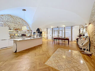 Vente Maison APPARTEMENT DE CARACTÈRE DE 143 M² AVEC TERRASSE COUVERTE ET 2 PLACES DE PARKING Saint amour