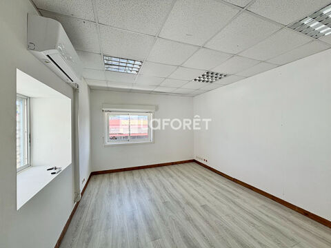 Local commercial ZAC Trinite 17m2 charges inclues 650 97220 La trinite