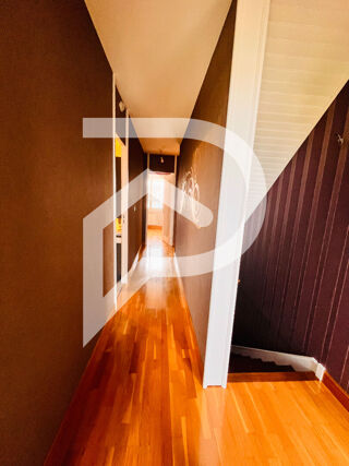  Maison à louer 6 pièces 105 m²