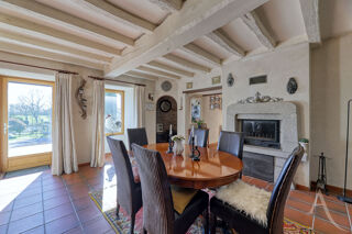 Maison à vendre 8 pièces 241 m²