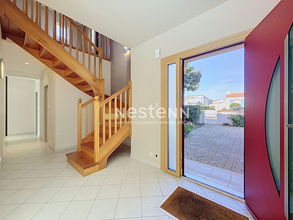 Maison récente 6 pièces avec piscine à vendre à Saint-Gilles-Croix-de-Vie
